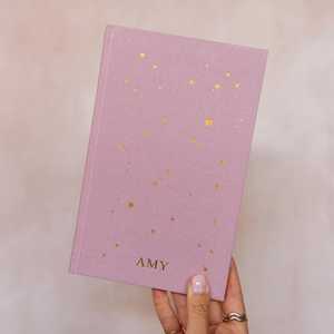 สมุดบันทึกผ้า LABON Celestial Starry Night ขนาด A5 ปกแข็งลายทอง พร้อมปักชื่อแบบส่วนตัว ลายกลุ่มดาว ของขวัญ - Product Image 6