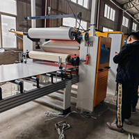 Ligne de production de laminage à chaud PUR, machine automatique de collage de panneaux pour film décoratif et placage bois