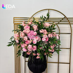 LEDA - Guirnalda de Flores Artificiales de Seda Rosa de 60 cm, Decoración de Fondo para Escenarios, Decoración para el Día de San Valentín, Eventos y Fiestas - Product Image 1