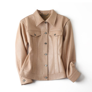 Veste en cuir véritable convertible 2-en-1 pour <span class=keywords><strong>femme</strong></span>, style camionneur, avec manches détachables, taille cintrée et boutons sur le devant - Product Image 1