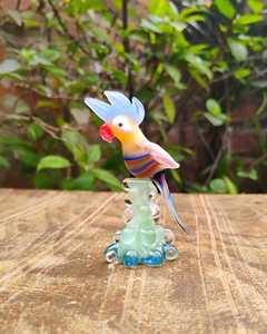 Figura de Loro de Cristal de Murano Hecha a Mano con Base de Rama Verde, Estilo Art Deco, Color Personalizado, Decoración para Bodas, Diwali y Sala de Estar - Product Image 5