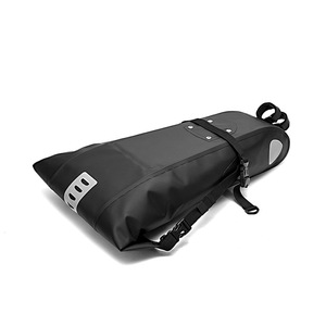 Bolsa trasera para sillín de bicicleta Aurora, color negro, resistente al agua, gran capacidad, correas ajustables para equipo de ciclismo de montaña y carretera - Product Image 4