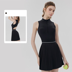Vestido de tenis de lujo para mujer con espalda hueca, media cremallera, transpirable, a rayas, para pickleball y tenis, venta al por mayor - Product Image 4