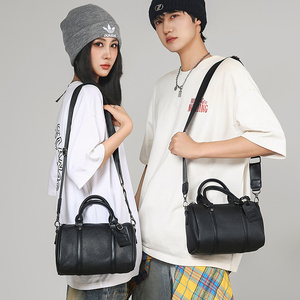 <span class=keywords><strong>Sac</strong></span> bandoulière unisexe en <span class=keywords><strong>cuir</strong></span> PU, <span class=keywords><strong>sac</strong></span> messager, <span class=keywords><strong>sac</strong></span> à bandoulière pour femmes et hommes - Product Image 2