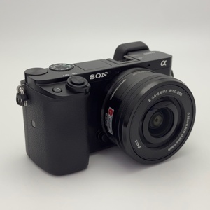 Cámara Sony A6100 de <span class=keywords><strong>Segunda</strong></span> <span class=keywords><strong>Mano</strong></span> con Lente 16-50, 1080p HD, 24MP, 1 Año de Garantía, Cargador y Batería - Product Image 4
