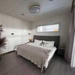 Casetta Prefabbricata a Energia Solare Apple Cabin: Casa Piccola a Basso Consumo Energetico, Modulo Abitativo Modulare per Edilizia Verde, Spazio Mobile Sostenibile - Product Image 4