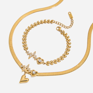 Collar de acero inoxidable con forma de corazón, con diamantes de imitación y colgante de circonita, para regalo, diseño de múltiples capas. - Product Image 1