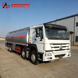Nuevo Camión <span class=keywords><strong>Cisterna</strong></span> <span class=keywords><strong>de</strong></span> Combustible Sinotruk Howo 8x4 LHD/RHD 25CBM, Vehículo <span class=keywords><strong>de</strong></span> Transporte <span class=keywords><strong>de</strong></span> Petróleo para África - Product Image 3