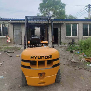 Montacargas Hyundai con Motor Diésel Isuzu Coreano, Neumáticos Sólidos para Uso en Exteriores, 3 Toneladas, 3.5 Toneladas, Altura de Elevación 3000-7000mm, Mástil de Tres Etapas - Product Image 6