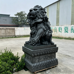 Grande Statua di Leone in Marmo Bianco, Coppia di Statue Classiche per Decorazione Esterna, Statua Gigante di Leone in Pietra per Ingresso Villa e Decorazione Cancello - Product Image 5