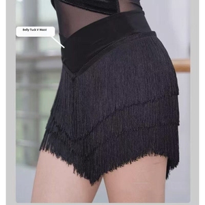 Jupe courte rouge bordeaux à franges pour danse latine et <span class=keywords><strong>salsa</strong></span>, idéale pour les adolescentes, les soirées dansantes, les festivals, les raves, et comme tenue de scène sexy pour femmes. - Product Image 4