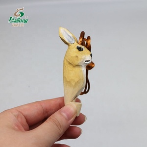 Fischietto in Legno Intagliato a Forma di Animale 3D Souvenir di Montagna Idea Regalo in Pronta Consegna - Product Image 6