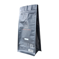 Sachet d'emballage de café à fond plat imprimé sur mesure, pochette blanche mate à huit soudures latérales avec valve pour café torréfié de spécialité