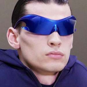 Gafas de Sol Vintage 2023 con Lentes de Una Pieza en Forma Especial, Protección UV400, Espejo, Estilo Deportivo Punk Y2k para Hombre y Mujer - Product Image 2