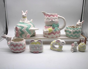 <span class=keywords><strong>Pichet</strong></span> <span class=keywords><strong>en</strong></span> céramique peint à la main <span class=keywords><strong>en</strong></span> forme de lapin de Pâques - Product Image 4