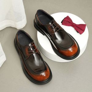 Chaussures habillées décontractées pour hommes en cuir brillant de haute qualité, à bout large, rehaussantes, confortables pour l'automne - Product Image 2