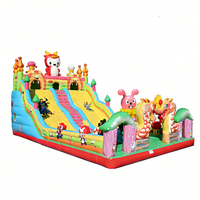 Château gonflable commercial avec toboggan en PVC, capacité 500 kg, aire de jeux pour enfants, stands, logo personnalisé