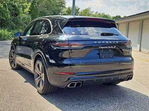<span class=keywords><strong>Porsche</strong></span> <span class=keywords><strong>Cayenne</strong></span> E-Hybrid Turbo S SUV d'<span class=keywords><strong>occasion</strong></span> 2024, vente économique - Product Image 2