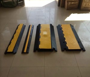 แผ่นยางชะลอความเร็วสำหรับงานหนัก ป้องกันถนน ขายส่งจากโรงงาน - Product Image 5