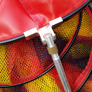 Red de Pesca de Nailon Tejido de Alta Resistencia con Franjas de Colores y Bolsillo Lateral Rojo - Product Image 1