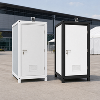 Ensemble de cabine de toilettes portables à porte simple avec cadre noir et blanc pour zone de service de salon professionnel