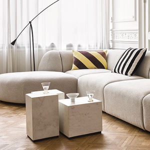 Tavolino da Caffè in Blocco di Marmo di Carrara Italiano, Cubo Moderno in Marmo Bianco - Product Image 1