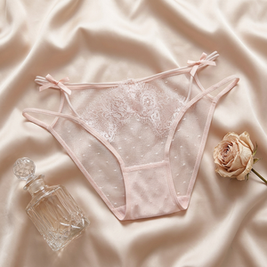 Culotte transparente sexy pour femme en dentelle à pois roses, à double fines bretelles, avec nœud décoratif, taille mi-haute, respirante - Product Image 4