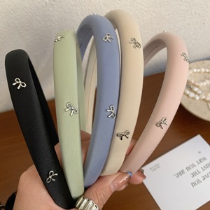 Fascia per Capelli in Raso Stile Retrò Francese con Fiocco, Fascia Antiscivolo di Alta Qualità per Lavaggio Viso, Versatile Fermacapelli - Product Image 2