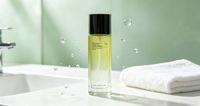Tonique éclaircissant pour les muscles avec extrait de feuille d'eucalyptus bleu et carnosine pour une hydratation, une peau éclatante, une texture lisse et uniforme