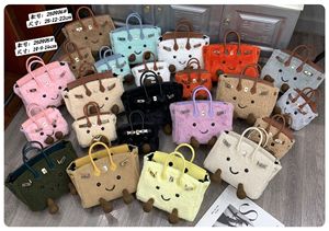 Bolso <span class=keywords><strong>Bandolera</strong></span> de Peluche Juvenil y Adorable para Mujer, Nueva Colección Otoño/Invierno 2026, Elegante Bolso de Peluche con Diseño de Dibujos Animados, También Conocido como 'Bolso Platino' - Product Image 3