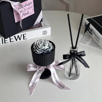 Ensemble cadeau de bougie parfumée à la soja en céramique avec boîte en rotin Camellia Peony, adapté pour la Saint-Valentin, cadeau d'anniversaire, décoration de la maison