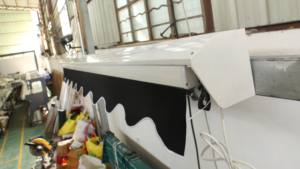 Auvent rétractable à télécommande pour pare-soleil d'extérieur avec bras pliant en aluminium personnalisé - Product Image 6