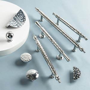 Koppalive đương đại rắn đồng 3-3/<span class=keywords><strong>4</strong></span> <span class=keywords><strong>inch</strong></span> trung tâm để trung tâm tay giả mạo búa Tủ kéo phòng ngủ tủ quần áo xử lý - Product Image 6