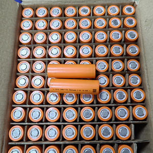 Batería de Fosfato de Hierro y Litio Cilíndrica <span class=keywords><strong>Yicheng</strong></span> Sunshine 21700 de 5000 mAh, Fabricada en China, para Vehículos Eléctricos de Dos Ruedas, Patinetes Eléctricos y Lámparas - Product Image 2