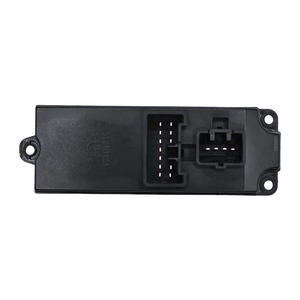 Interrupteur de lève-vitre électrique GJ6A-66-350A-R pour Mazda 6 2003-2005 - Product Image 3