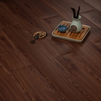 Dalles de sol en plastique auto-adhésives, panneaux de parquet élégants en chêne, revêtement de sol vinyle LVT auto-adhésif antidérapant à peler et coller