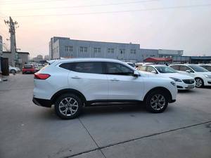 Great Wall Haval H6 Guochao 2021-2023, Versión Urbana Automática 1.5T, SUV Compacto Blanco de Gasolina - Product Image 3