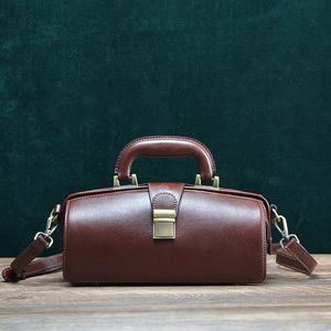 Luxury Vintage Leather Doctor Bag Ladies Business Tote Bag Handmade Retro Boston Bag Vegetable <strong>Tanned</strong> Leather <strong>Handbag</strong> for Women - Product Image 2