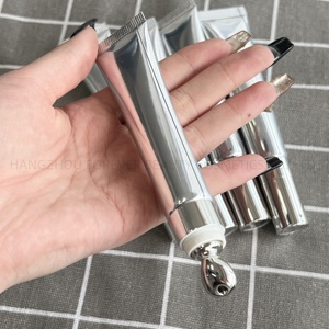 Relleno <span class=keywords><strong>de</strong></span> <span class=keywords><strong>Labios</strong></span> <span class=keywords><strong>de</strong></span> Efecto Instantáneo Extremo OEM ODM, 20 ml, Plateado, con Etiqueta Privada - Product Image 3