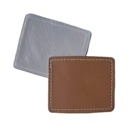 Étiquette carrée personnalisée en cuir véritable ou PU à prix abordable avec coutures pour vêtements