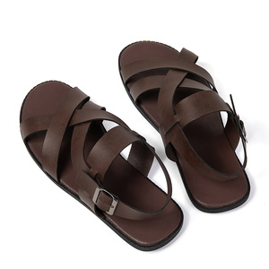 Sandales plates pour hommes, bout rond, couleur unie, sangle à boucle, antidérapantes, doublure en cuir véritable, talon plat, chaussures à bride arrière - Product Image 3