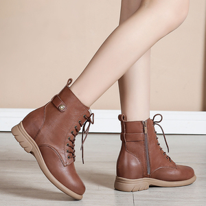 Botas retro de cuero de vaca marrón a media pantorrilla para mujer, transpirables, con cremallera, planas, con forro de piel sintética, que aumentan la altura, zapatos de invierno - Product Image 1