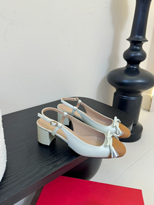 Sandales rétro françaises en similicuir imprimé léopard avec bride arrière, talon épais color block, bout carré et détail nœud - Product Image 4