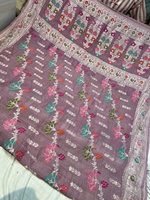 Sari Banarasi en Georgette Tussur Pur, Semi-Tissé à la Main, avec Détails Exquis Tilfi Meena, Multicolore, Meenakari Traditionnel
