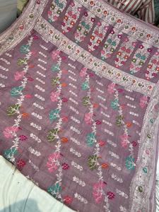 Sari Banarasi de Georgette Tassur Puro Semi con Exquisitos Detalles Tejidos a Mano de Tilfi Meena y Trabajo Multicolor Meenakari - Product Image 2