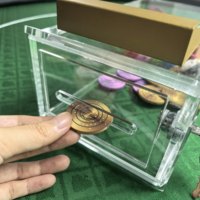 Boîte à jetons de casino professionnelle en acrylique transparent avec serrure à clé, support métallique doré sous table, boîte à tips pour le croupier