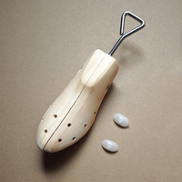 Civières de chaussures en bois réglables pour prévenir les rides et les déformations-les chaussures en bois massif durent.
