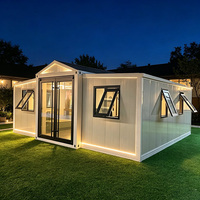 Maison préfabriquée compacte avec fenêtre au design auvent étanche, anti-humidité, détachable et extensible
