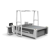 CNC industriële oscillerende messen snijapparatuur voor het snijden van thermoplastische composietmaterialen en composiet rubberplaten
