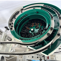 Machine de remplissage et de bouchage semi-automatique de haute qualité pour le remplissage de colorant capillaire, crème colorante pour cheveux et shampoing colorant moussant